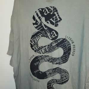 Taylor Swift Reputation Tour 2018 Snake Tee Shirt With Front Pocket Size: XXL